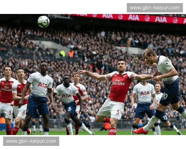 白百合绽放,圣徒祈祷:热刺与南安普顿的英超绿茵史诗 白百合绽放,圣徒祈祷:热刺与南安普顿的英超绿茵史诗